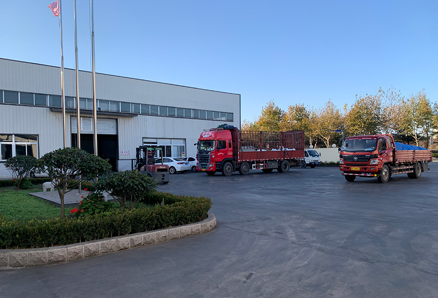 Πλήρης επανάληψη της εργασίας και της παραγωγής μετά τις διακοπές της Ημέρας Εργασίας